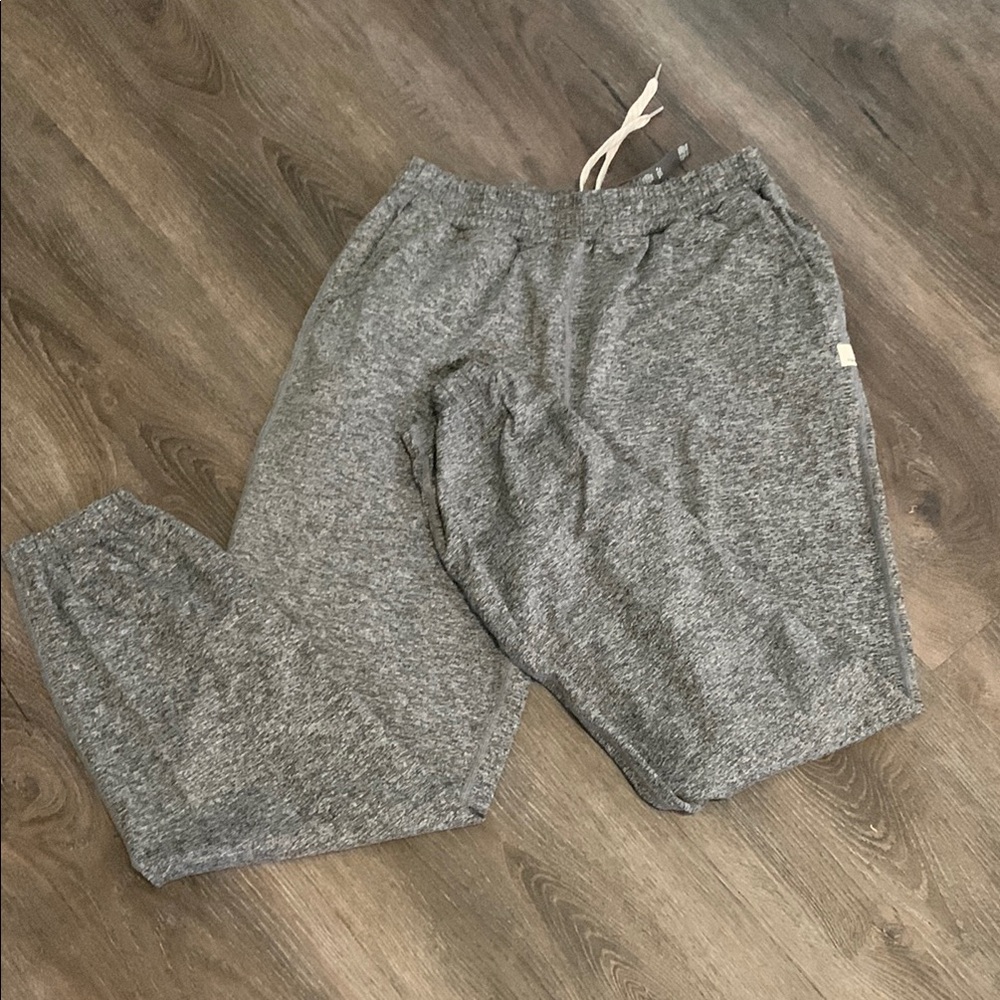 Vuori boyfriend Gray Jogger Sweatpants